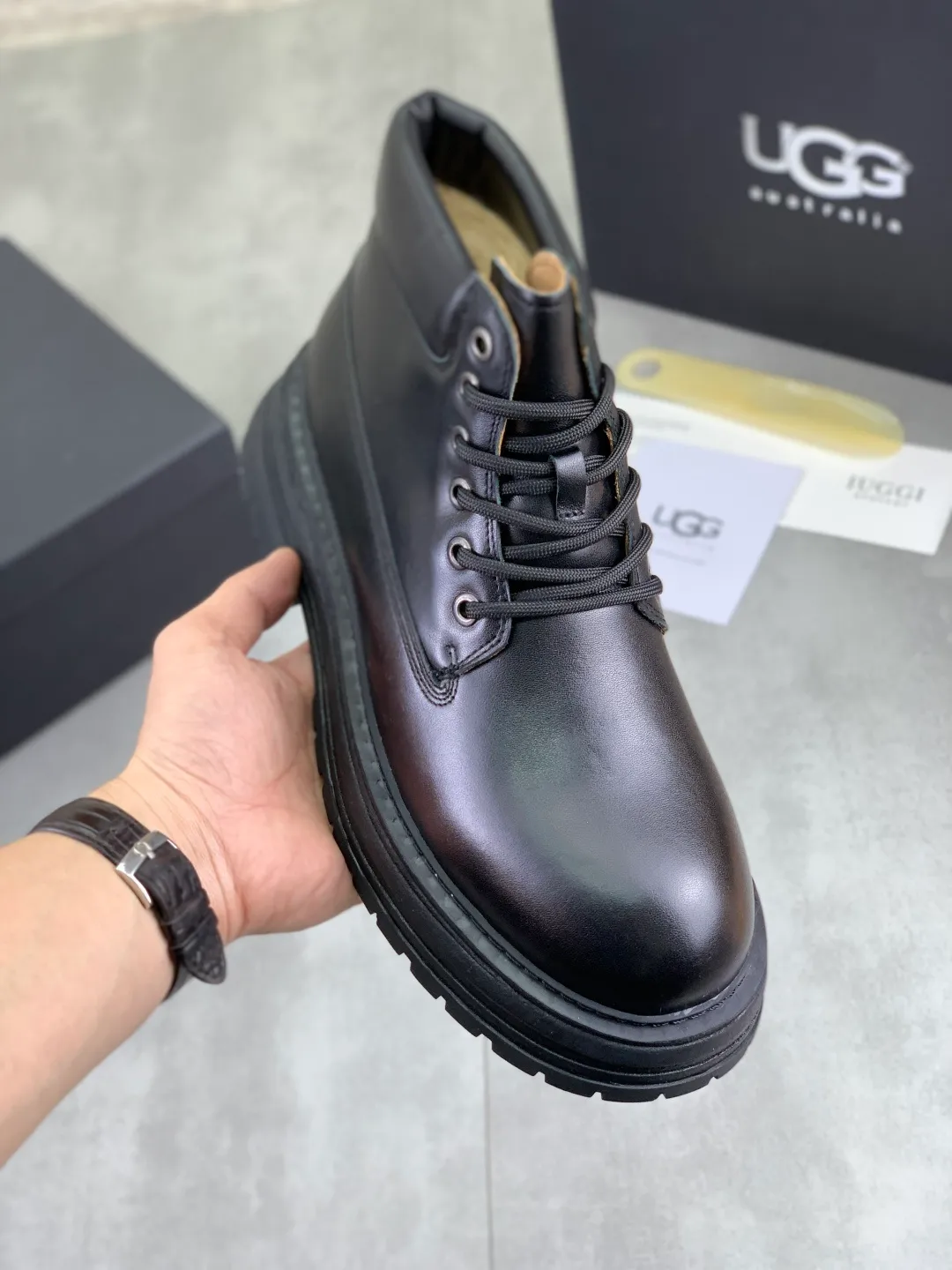 Men's men's shoes 💰P660 New arrival 🆕🆕🆕 IUGGI Men's British retro Martin boots Winter new men's outdoor hiking boots First layer of cowhide on the outside and wool on the inside Comfortable and warm Rubber sole sole Non-slip and firm Trendy and fashionable Casual and versatile Size: 38-44 (45 customized) Color: three colors